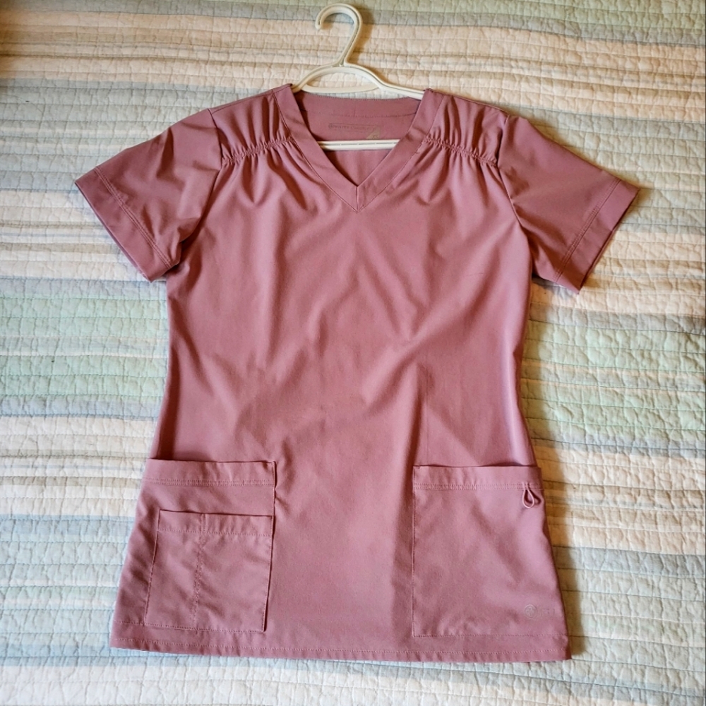 Scrub shirt